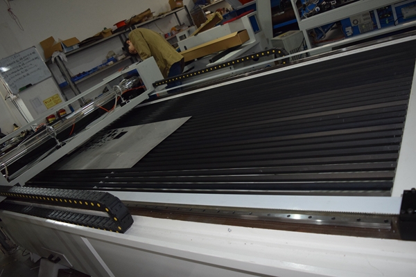 Good Quality Stainless Steel Laser Cutting / Sheet Metal Laser Cutter